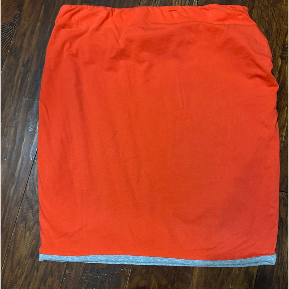 Cabi reversible skirt. Size Large.